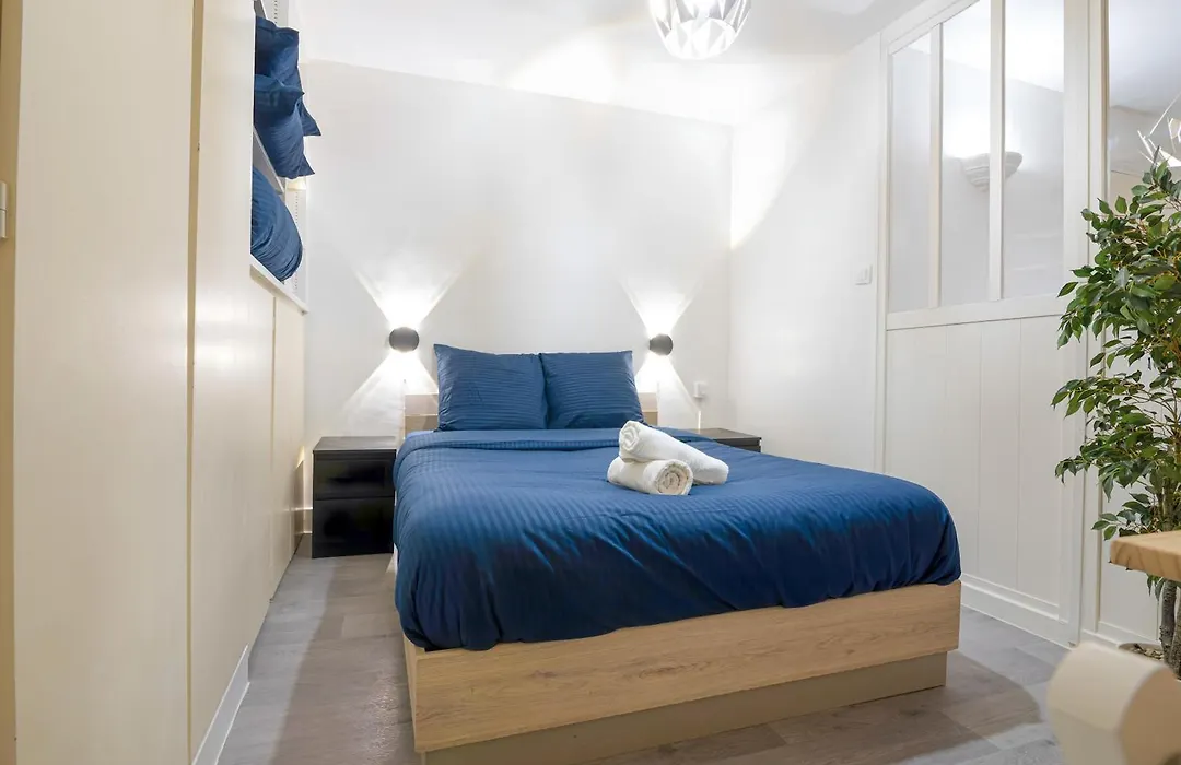 Splendid Studio Apartment Quartier Les Marais Free Netflix-1